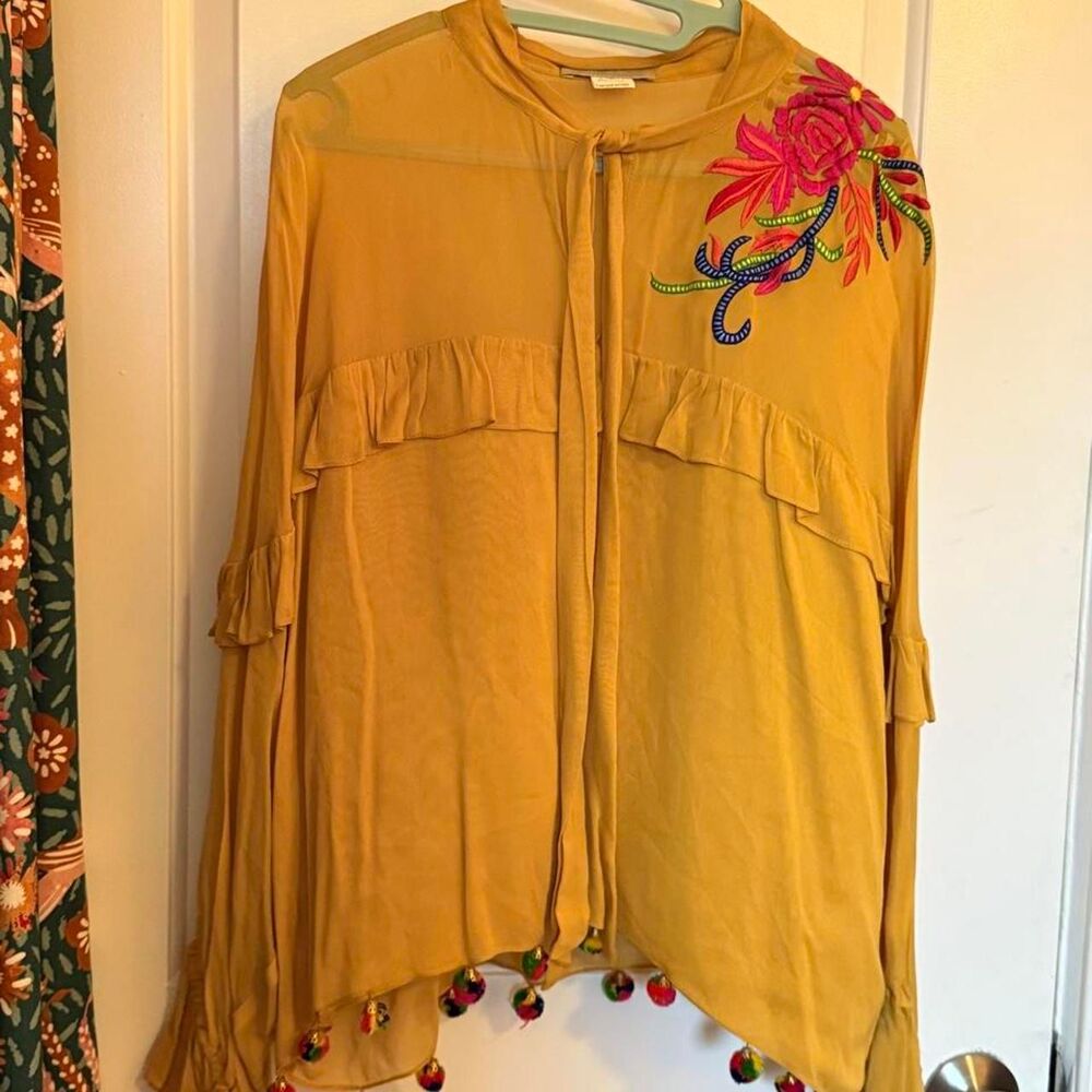 Anthropologie Festive Embroidered Boho Cropped Blouse Fall Holiday Going Out
